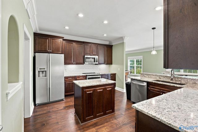 180 River Walk Trail, New Market, AL 35761