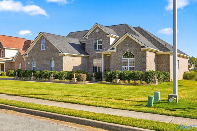 180 River Walk Trail, New Market, AL 35761