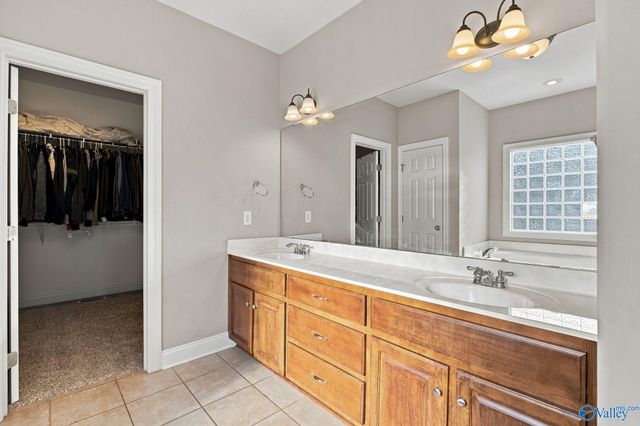 180 River Walk Trail, New Market, AL 35761