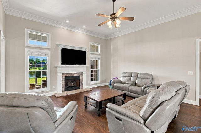 180 River Walk Trail, New Market, AL 35761