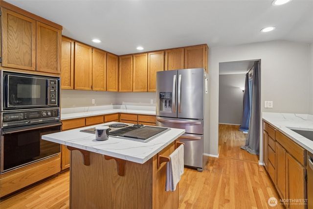 22330 NE 28th Street, Sammamish, WA 98074