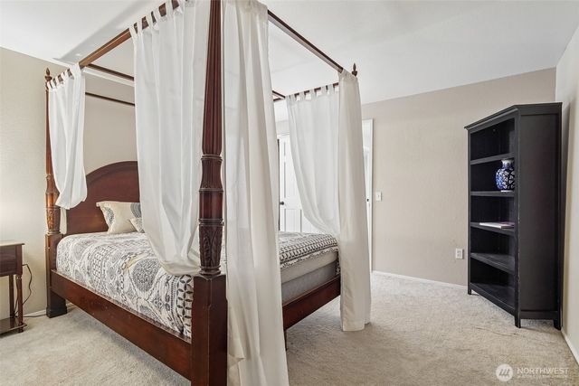 22330 NE 28th Street, Sammamish, WA 98074