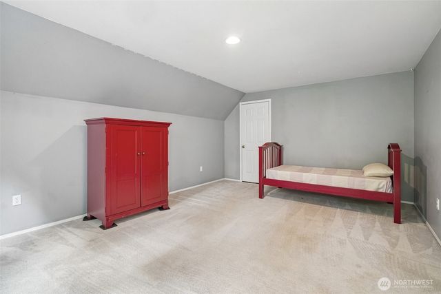 22330 NE 28th Street, Sammamish, WA 98074