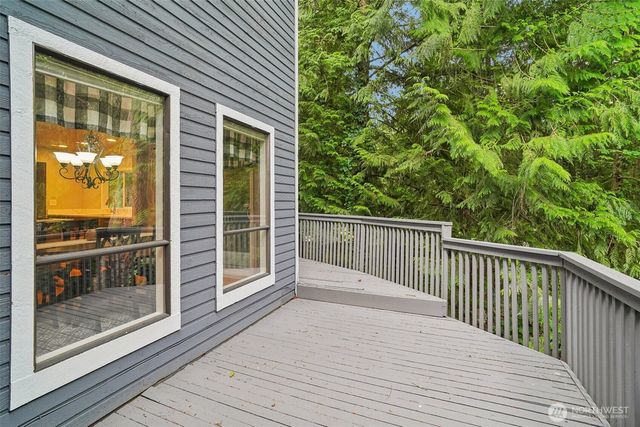 22330 NE 28th Street, Sammamish, WA 98074