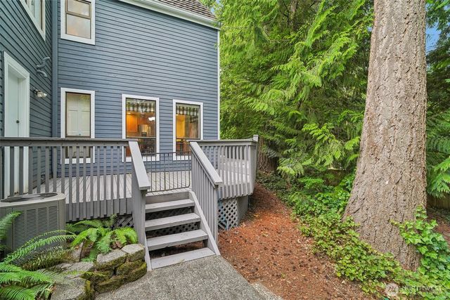 22330 NE 28th Street, Sammamish, WA 98074