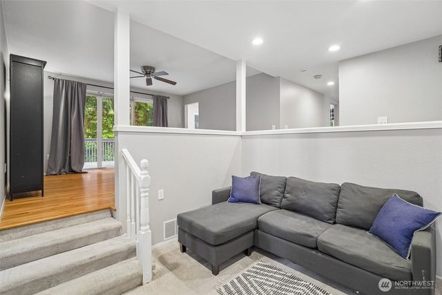 22330 NE 28th Street, Sammamish, WA 98074