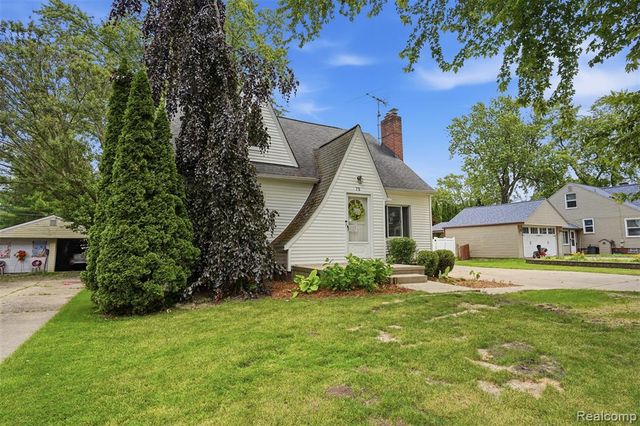 75 Preston Avenue, Waterford, MI 48328