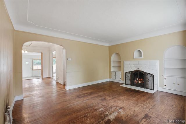 75 Preston Avenue, Waterford, MI 48328