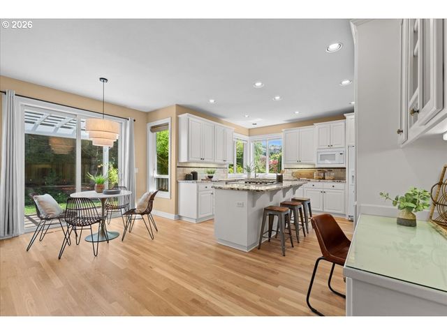 12892 Nw LORRAINE Dr, Portland, OR 97229