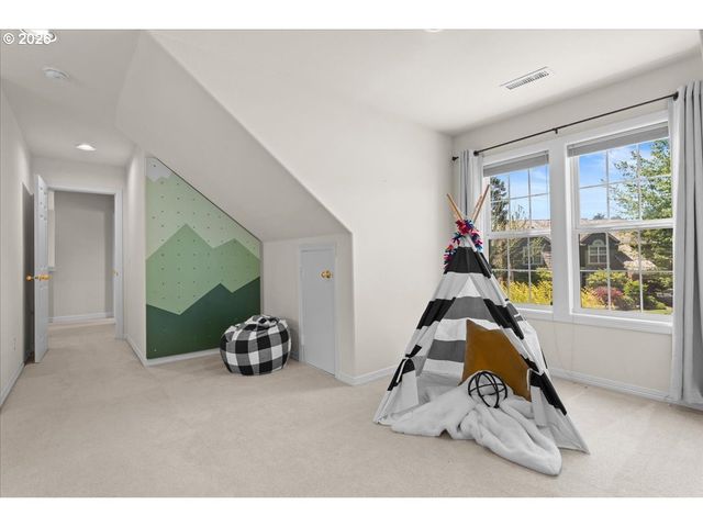 12892 Nw LORRAINE Dr, Portland, OR 97229