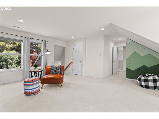 12892 Nw LORRAINE Dr, Portland, OR 97229