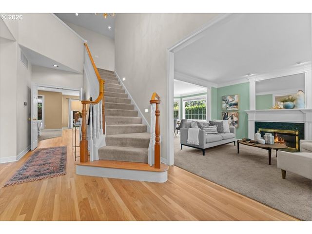12892 Nw LORRAINE Dr, Portland, OR 97229