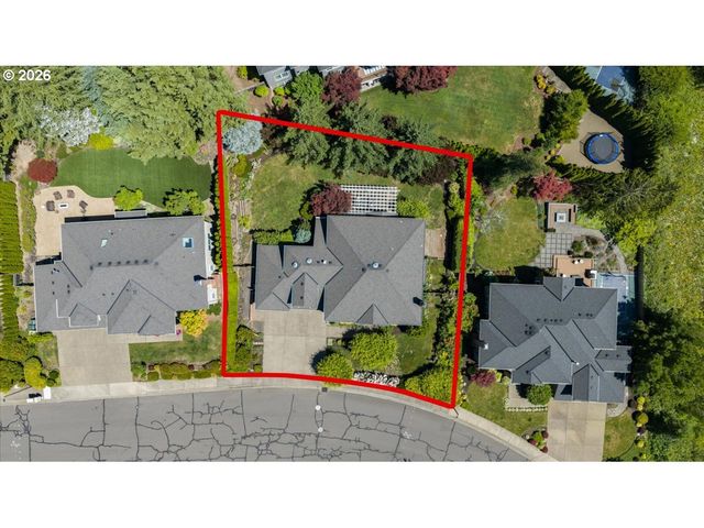 12892 Nw LORRAINE Dr, Portland, OR 97229