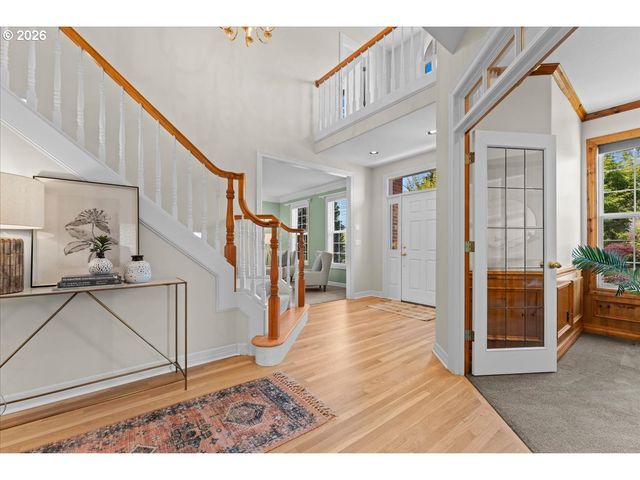 12892 Nw LORRAINE Dr, Portland, OR 97229