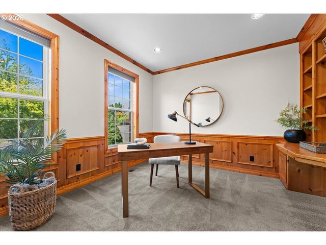 12892 Nw LORRAINE Dr, Portland, OR 97229