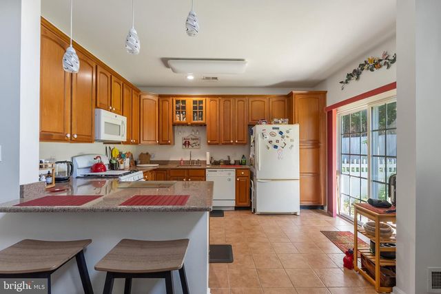 506 W HAMPTON CT, Cape May Court House, NJ 08210