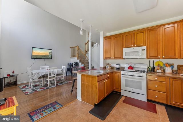 506 W HAMPTON CT, Cape May Court House, NJ 08210