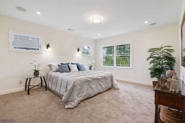 13 Glenview Rd, North Caldwell Boro, NJ 07006