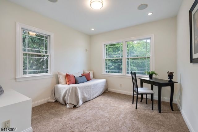 13 Glenview Rd, North Caldwell Boro, NJ 07006