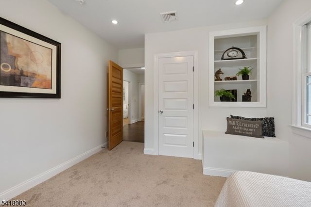 13 Glenview Rd, North Caldwell Boro, NJ 07006