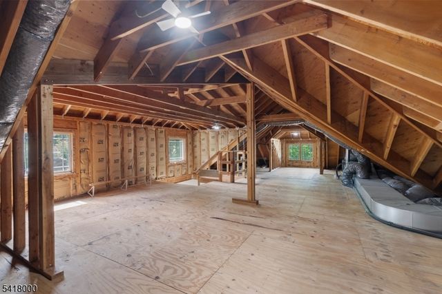 13 Glenview Rd, North Caldwell Boro, NJ 07006