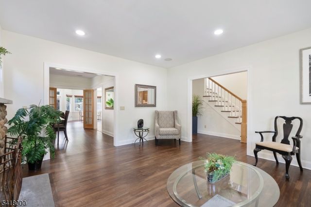 13 Glenview Rd, North Caldwell Boro, NJ 07006