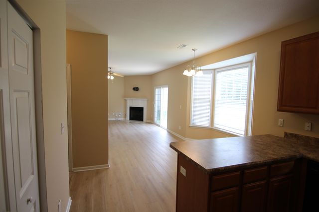 409 Melbourne Lane, Spartanburg, SC 29301