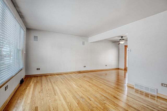 16417 66th Court, Tinley Park, IL 60477