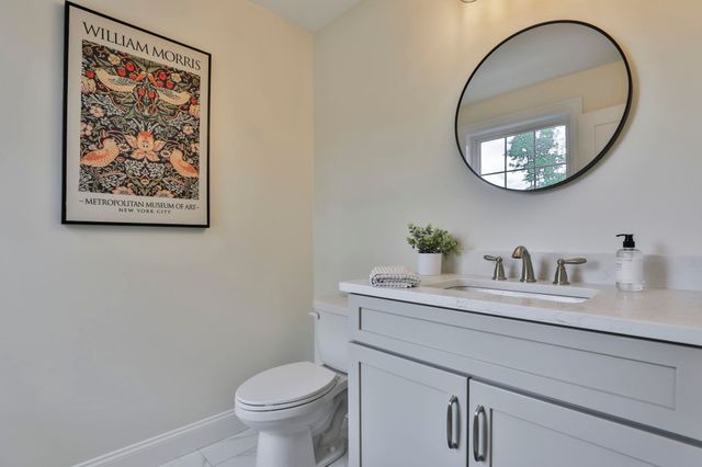 59 Countryside Drive, Brookline, NH 03033