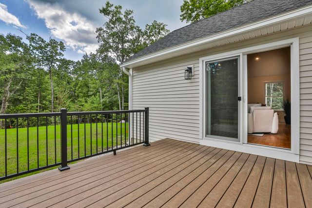 59 Countryside Drive, Brookline, NH 03033