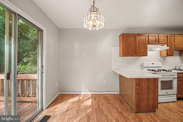 404 KINGS CREST DR, Stafford, VA 22554