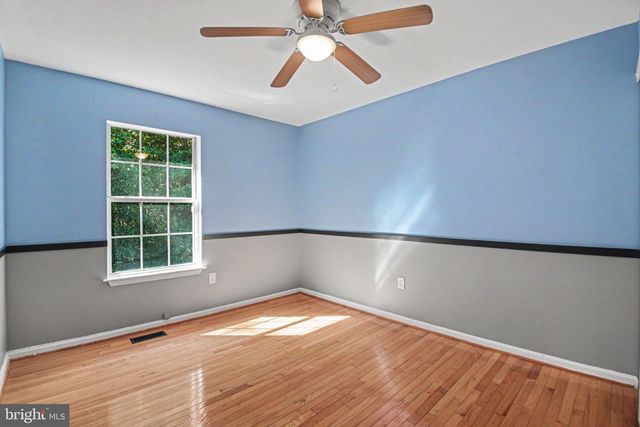 404 KINGS CREST DR, Stafford, VA 22554