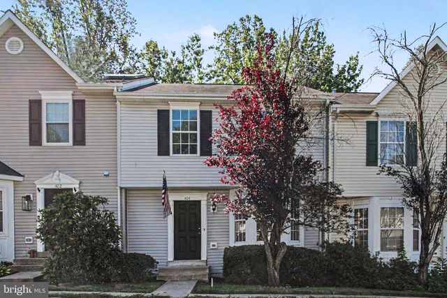 404 KINGS CREST DR, Stafford, VA 22554
