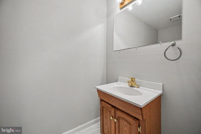 404 KINGS CREST DR, Stafford, VA 22554