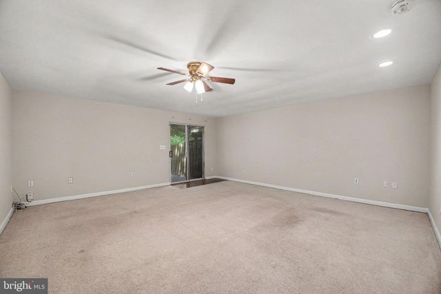 404 KINGS CREST DR, Stafford, VA 22554