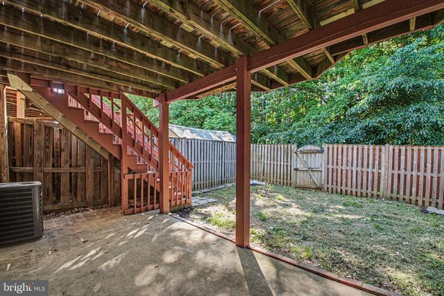 404 KINGS CREST DR, Stafford, VA 22554