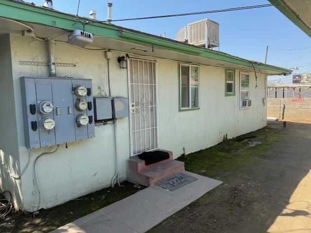 3361 E Mckinley Avenue, Fresno, CA 93703