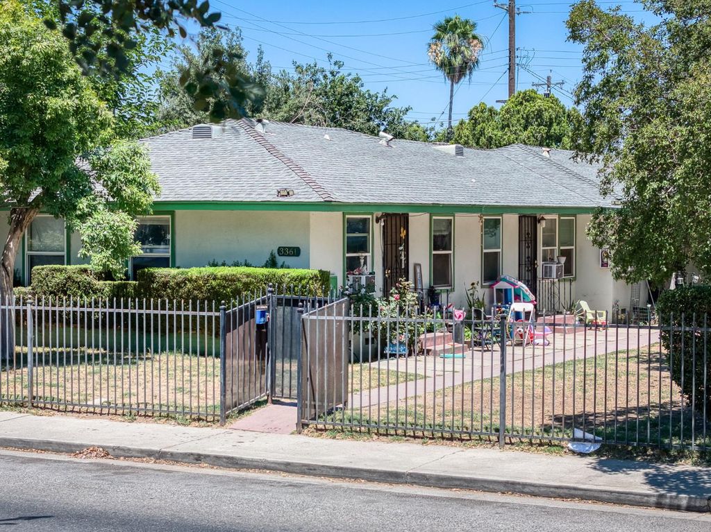 3361 E Mckinley Avenue, Fresno, CA 93703