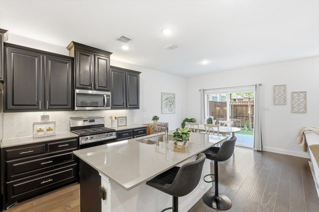 982 Mikaela Drive, Allen, TX 75013