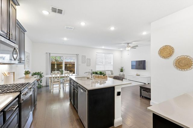 982 Mikaela Drive, Allen, TX 75013