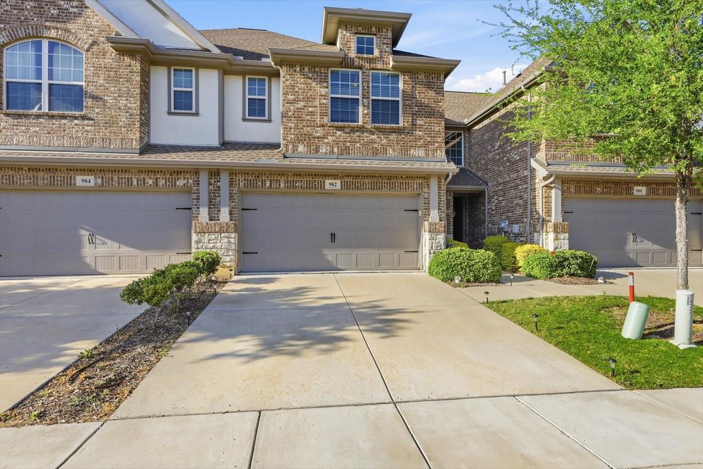 982 Mikaela Drive, Allen, TX 75013