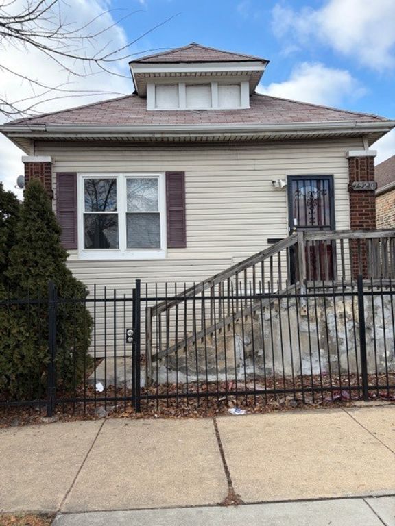 7920 S Lafayette Street, Chicago, IL 60620