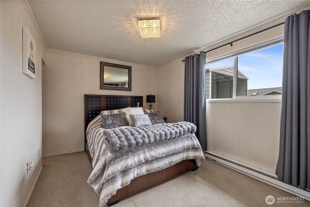 827 99th St S, Tacoma, WA 98444