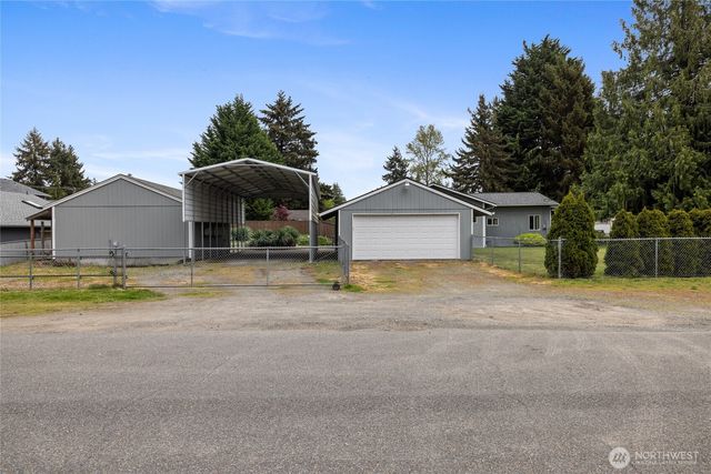 827 99th St S, Tacoma, WA 98444