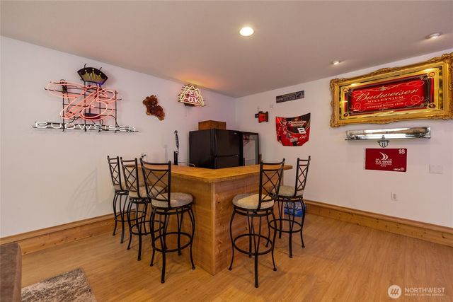 827 99th St S, Tacoma, WA 98444