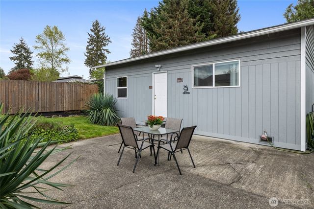 827 99th St S, Tacoma, WA 98444