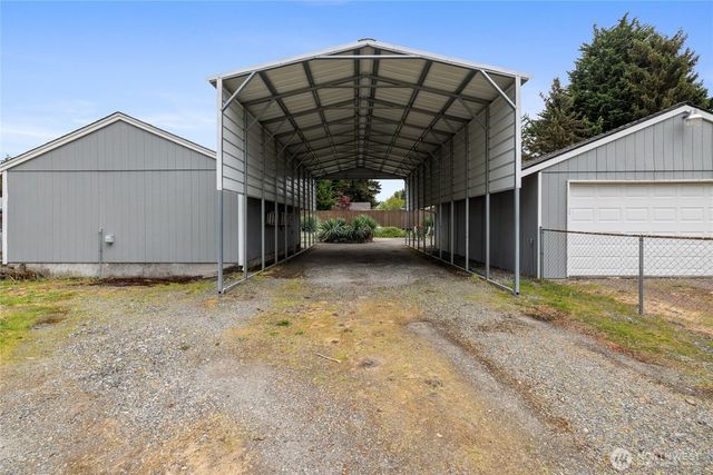 827 99th St S, Tacoma, WA 98444