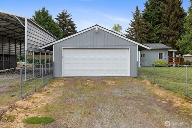 827 99th St S, Tacoma, WA 98444