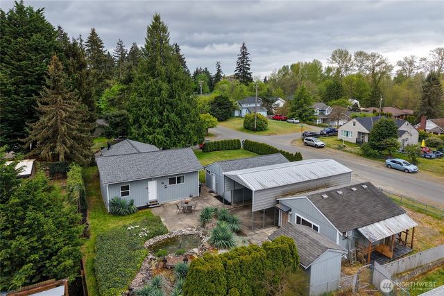 827 99th St S, Tacoma, WA 98444