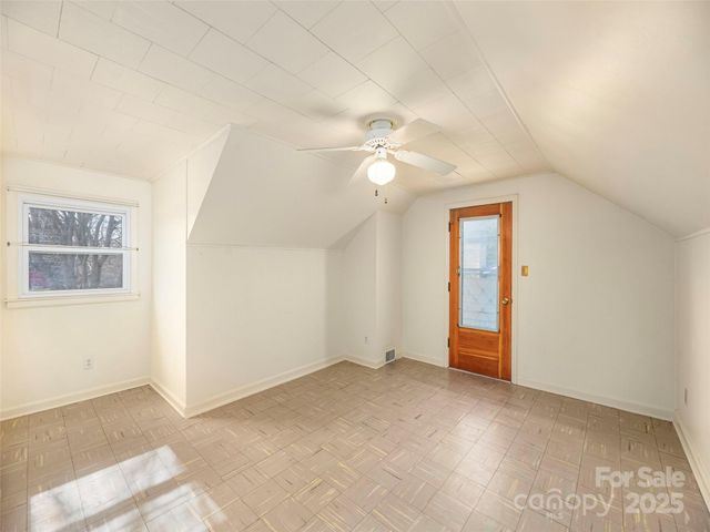 36 Woodgate Road, Asheville, NC 28806